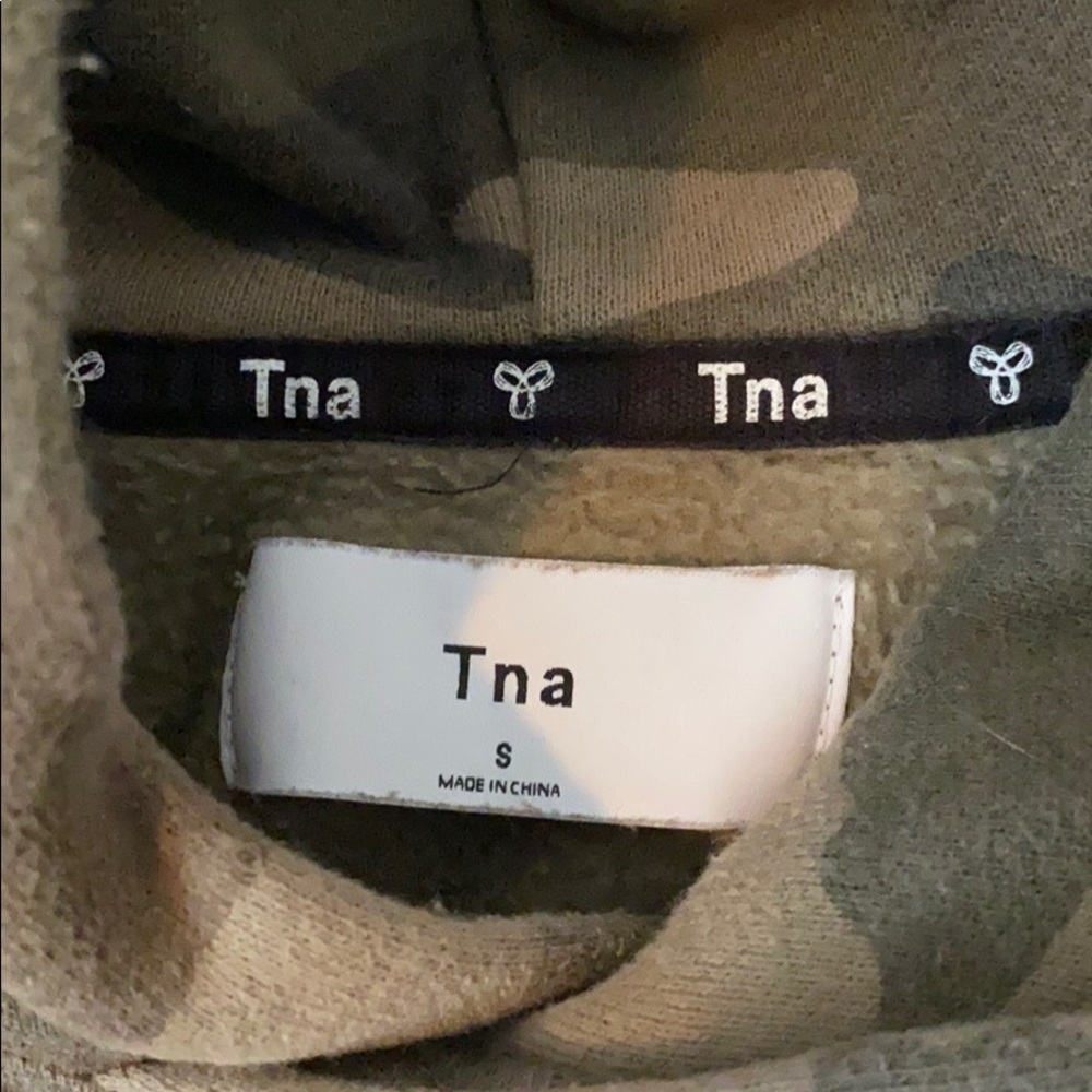 TNA camo hoodie - Picture 2 of 3